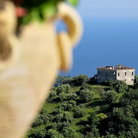 I Tre Vescovi Bed & Breakfast Pollica
